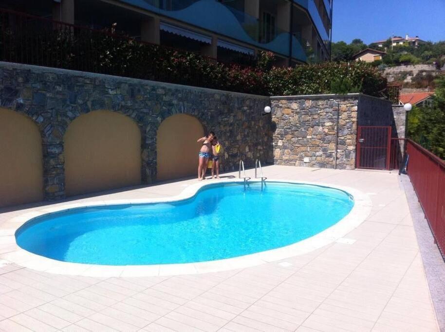 Casa Vacanze Luna 2 วาลเลโครเซีย ภายนอก รูปภาพ